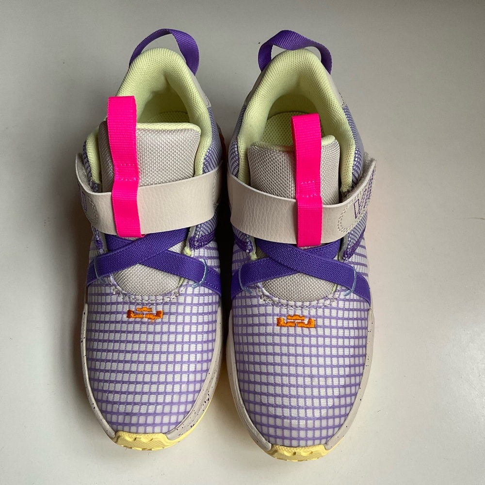 NIKE LITTLE KID LEBRON WITNESS VII SNEAKERS